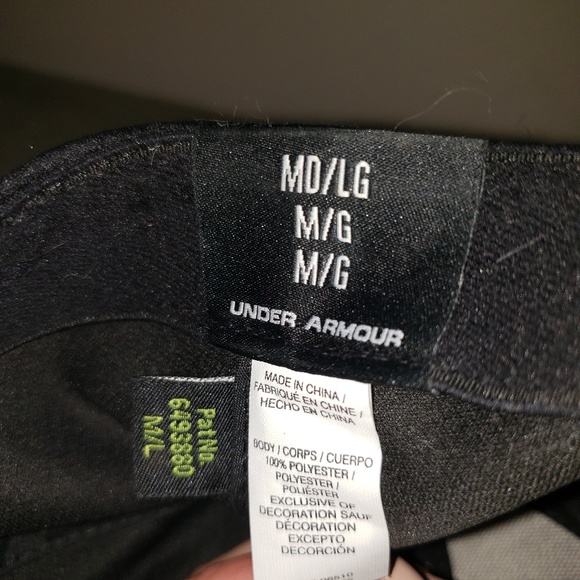 UNDER ARMOUR hat - Picture 3 of 4